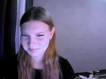 Nelli_Lux Chaturbate stream image from November 18, 2025