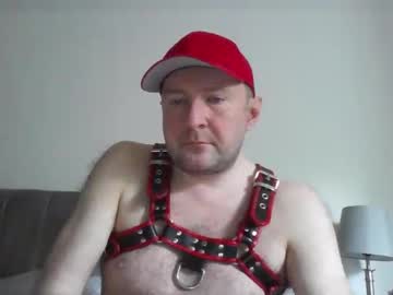 Petrof82 Chaturbate stream image from November 18, 2025