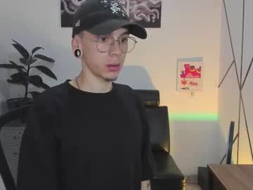 James_Adamss_ Chaturbate stream image from November 18, 2025