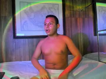 Alexmillerr Chaturbate stream image from November 18, 2025