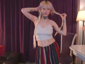 Jillianrumple Chaturbate stream image from November 18, 2025