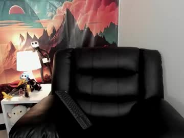Yunablack Chaturbate stream image from November 18, 2025