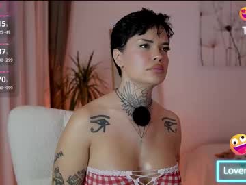 Briannaxmoon Chaturbate stream image from November 18, 2025