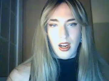 Carlasucker Chaturbate stream image from November 18, 2025