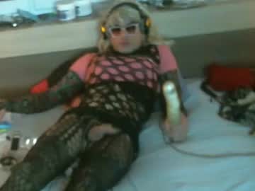 Sissyslut0105 Chaturbate stream image from November 18, 2025