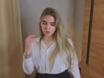 Stormymuse Chaturbate stream image from November 18, 2025