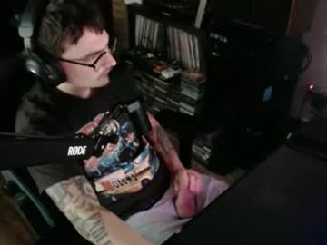 Alexlong20 Chaturbate stream image from November 18, 2025