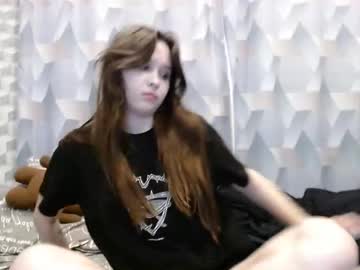 Alicemayflowerr Chaturbate stream image from November 18, 2025