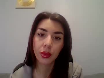 Zeralinee Chaturbate stream image from November 18, 2025