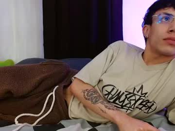 Aaron_1806 Chaturbate stream image from November 18, 2025
