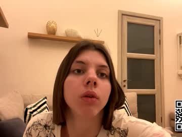Elinhelser Chaturbate stream image from November 18, 2025