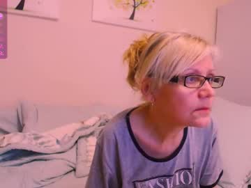 Madamesquirttatti Chaturbate stream image from November 18, 2025