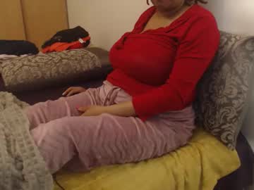 Xxxbustybabe27x Chaturbate stream image from November 18, 2025