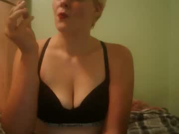 Curvymom2025 Chaturbate stream image from November 18, 2025