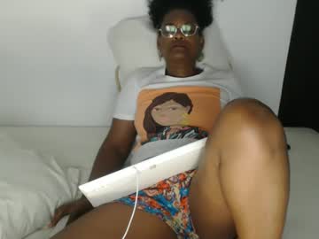 Roushlove Chaturbate stream image from November 18, 2025