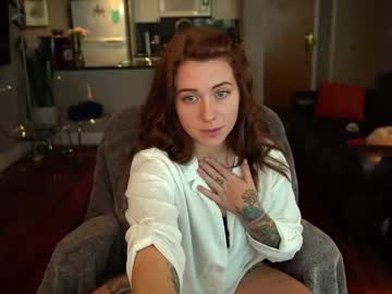 Scarlajade Chaturbate stream image from November 18, 2025