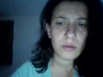 Alma_Amy Chaturbate stream image from November 18, 2025