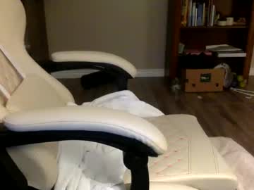 Brattyblueiris Chaturbate stream image from November 18, 2025