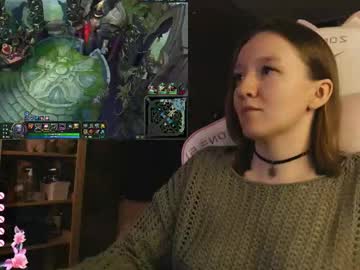 Moonlish_Siren Chaturbate stream image from November 18, 2025