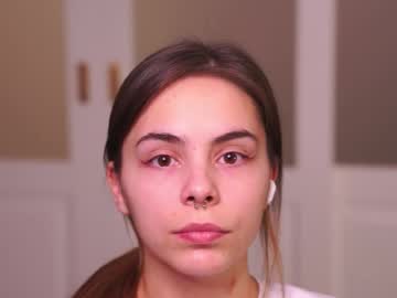 Arlethakloepper Chaturbate stream image from November 18, 2025