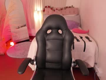 Lucie_Harper Chaturbate stream image from November 18, 2025