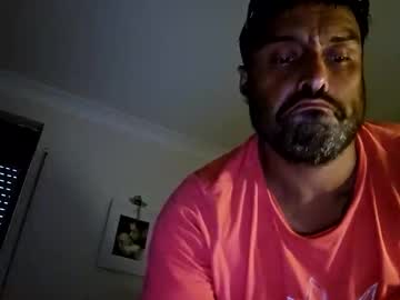 Nutsinyaguts82 Chaturbate stream image from November 18, 2025