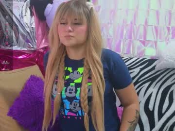 Rosemiller01 Chaturbate stream image from November 19, 2025