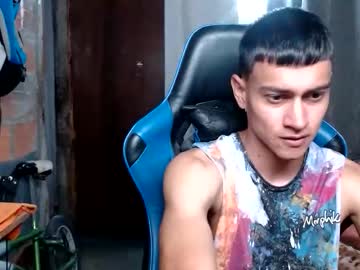 Flacolatind Chaturbate stream image from November 19, 2025