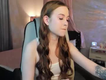Dolly_Gleam Chaturbate stream image from November 19, 2025