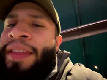 Besosypasion Chaturbate stream image from November 19, 2025
