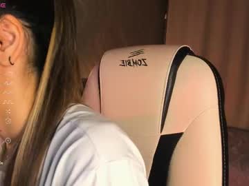 Darlabelle Chaturbate stream image from November 19, 2025