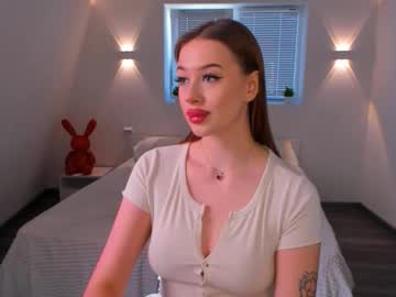 Linasly Chaturbate stream image from November 19, 2025