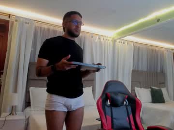 Thom_Houston Chaturbate stream image from November 19, 2025