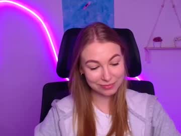 Emilia_Ilia Chaturbate stream image from November 19, 2025
