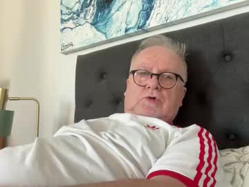 Ozhairybearxxxx Chaturbate stream image from November 19, 2025