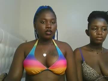 Fine_Melanie Chaturbate stream image from November 19, 2025