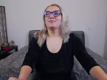 Sharronalexa Chaturbate stream image from November 19, 2025