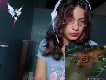 Helia_N_Amy Chaturbate stream image from November 19, 2025