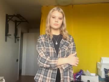 Mapleduonola Chaturbate stream image from November 19, 2025