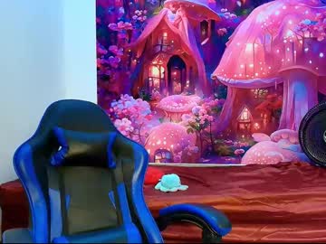 Karol_Naughty Chaturbate stream image from November 19, 2025