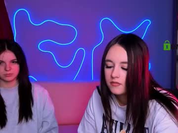 Mikameovv Chaturbate stream image from November 19, 2025