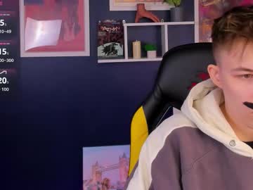 Ross_Miaa Chaturbate stream image from November 19, 2025
