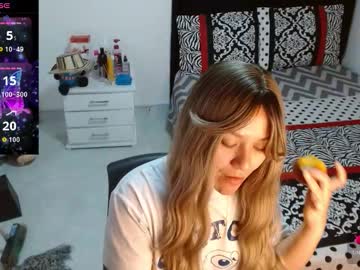 Soniahardass Chaturbate stream image from November 19, 2025