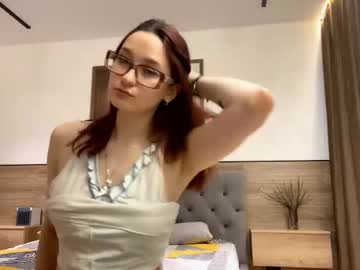 Helainevillafranca Chaturbate stream image from November 19, 2025