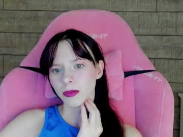 Arinakubrick Chaturbate stream image from November 19, 2025
