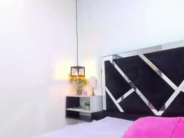 Iisabella_Noa Chaturbate stream image from November 19, 2025