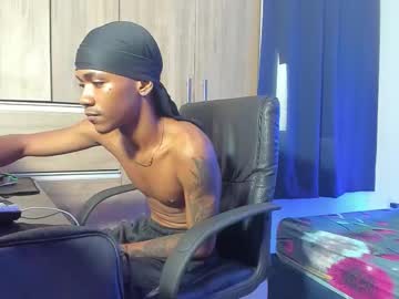Iteban_Boy Chaturbate stream image from November 19, 2025
