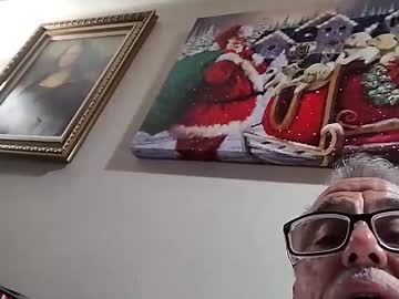 Surfdude777888 Chaturbate stream image from November 19, 2025