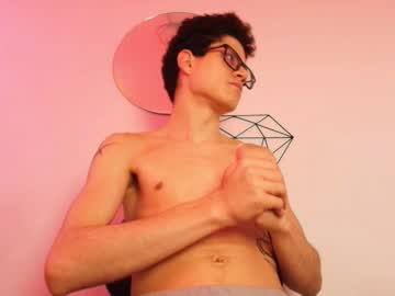 Wolfan_Sky Chaturbate stream image from November 19, 2025