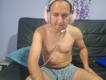 Yazfore Chaturbate stream image from November 19, 2025